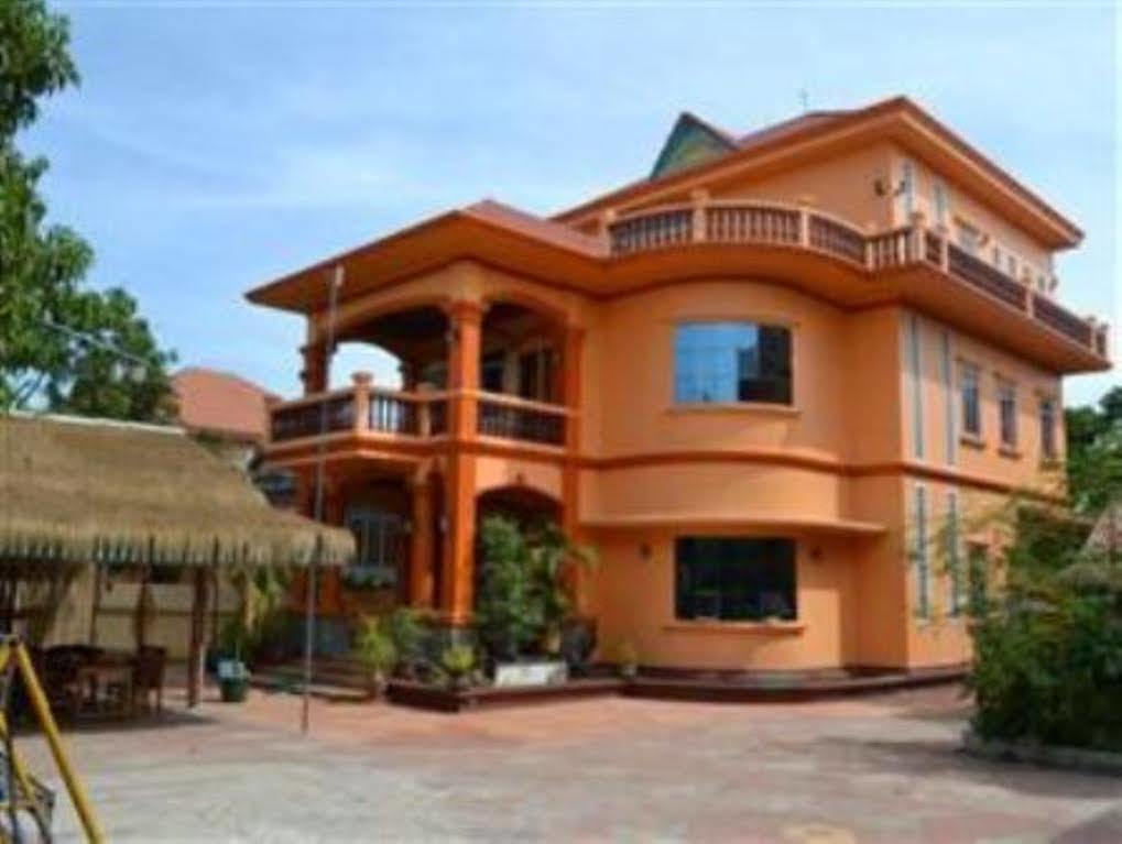 V&A Villa Ciudad de Siem Riep Exterior foto